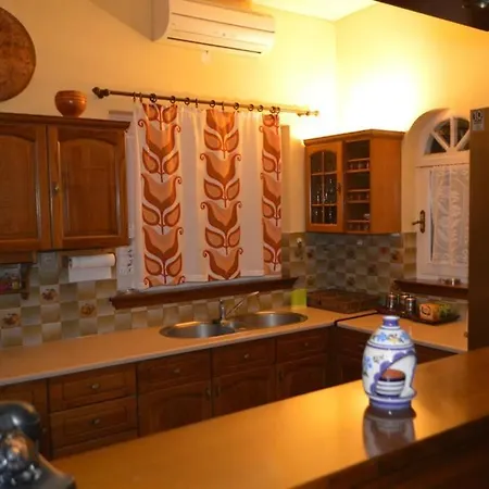 Triple H Villa Volos Exterior photo