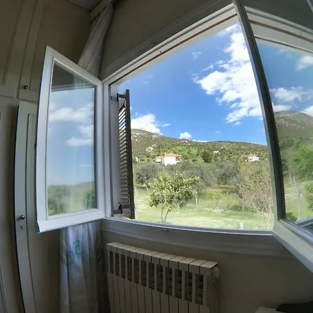 Triple H Villa Volos Exterior photo