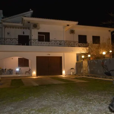 Triple H Villa Volos Exterior photo